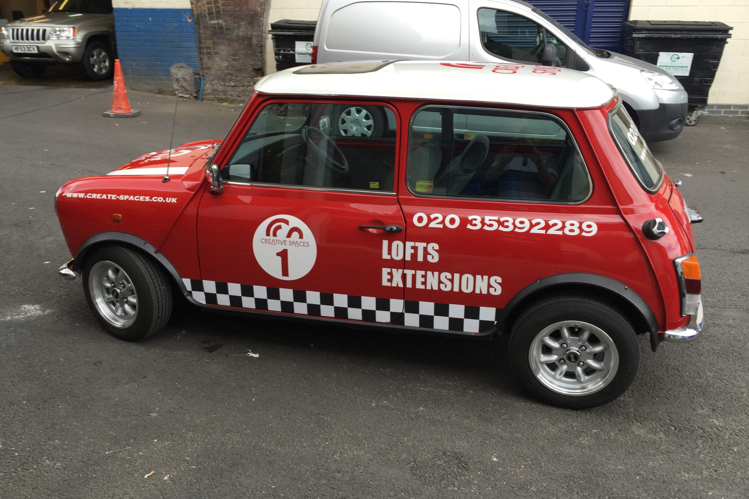 CAR 600X400